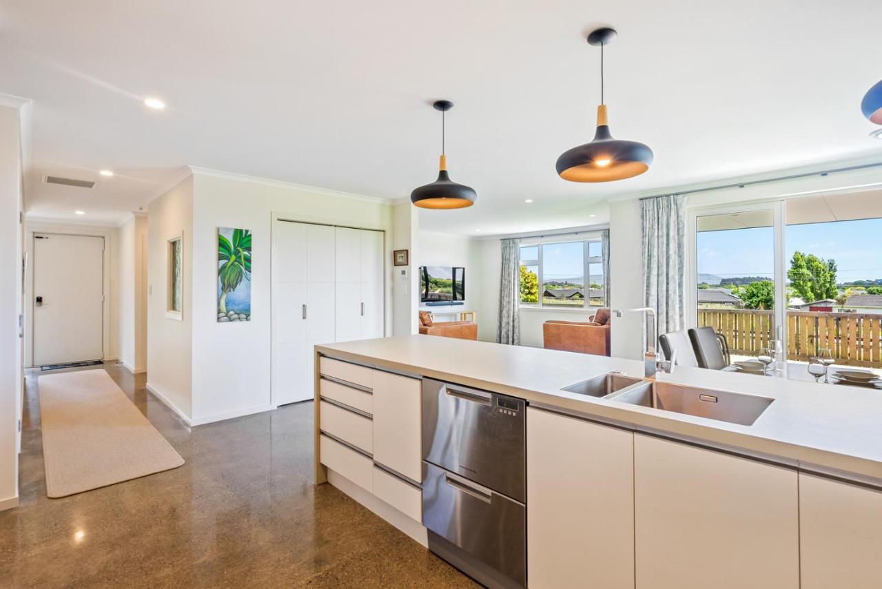 Matenga Townhouse - Waikanae Holiday Home Exterior foto